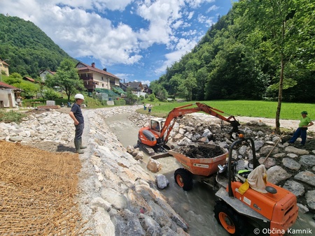 Sanacijska obnova vodotokov in hudournikov po poplavah (1)